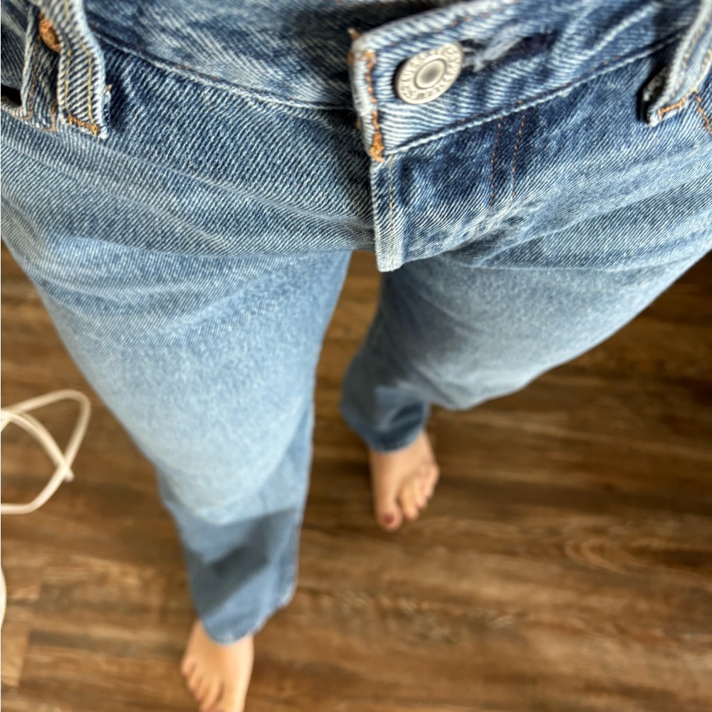 Levi's Blue Straight Leg Jeans Classic Style - Picture 4 of 6